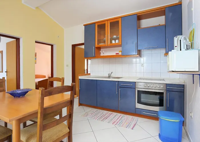 Apartment By The Sea Arbanija, Ciovo - 4320 *